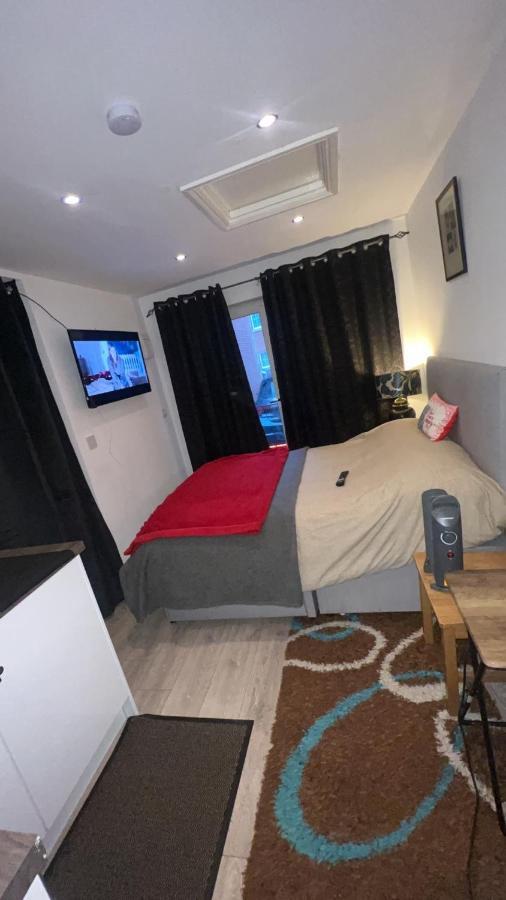Cozy Small Studio Peterborough Exterior foto